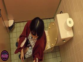 筆おろし温泉ソープ 親父が再婚して― Ｈカップ巨乳の義母さんができた。家族旅行で僕が童貞だとわかると淫乱な義母さんに狙われて…逢見リカ　サンプル画像05